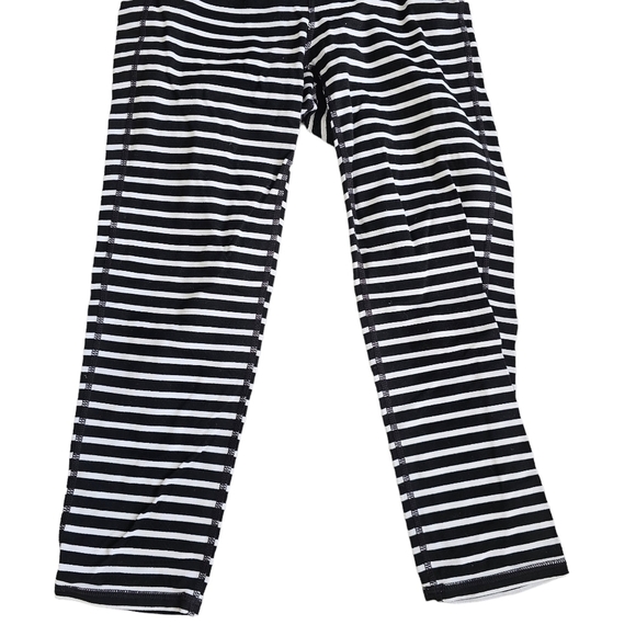 Athleta Black & White Stripe crop Leggings size XS - Picture 5 of 9